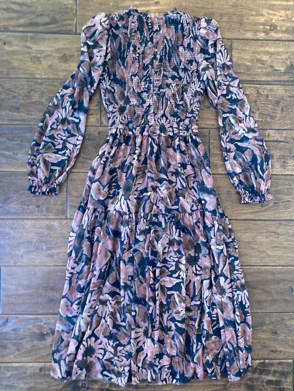 Aritzia Wilfred Rosalyn Brown Long Sleeve Mesh Smocked Tiered Midi Dress 2XSmall - Picture 3 of 8